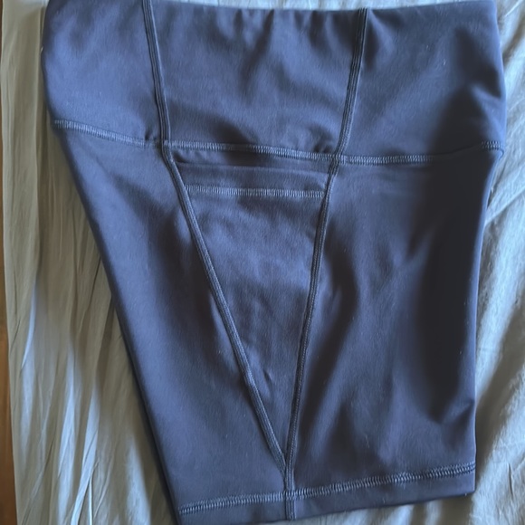 🆕NWOT Old Navy Active women’s Short Size M - Picture 5 of 9